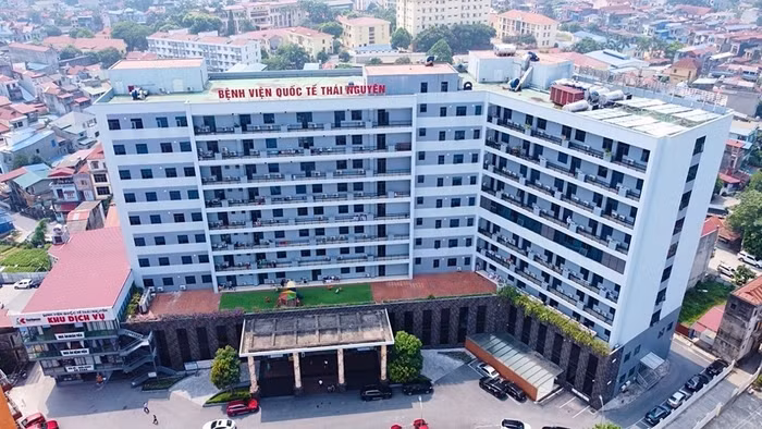 Nhà đầu tư ngoại ồ ạt gom cổ phiếu Bệnh viện TNH