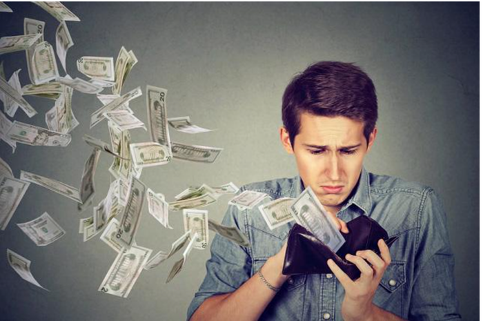 Làn sóng bán tháo cổ phiếu từ giới lãnh đạo doanh nghiệp: chuyện gì đang diễn ra