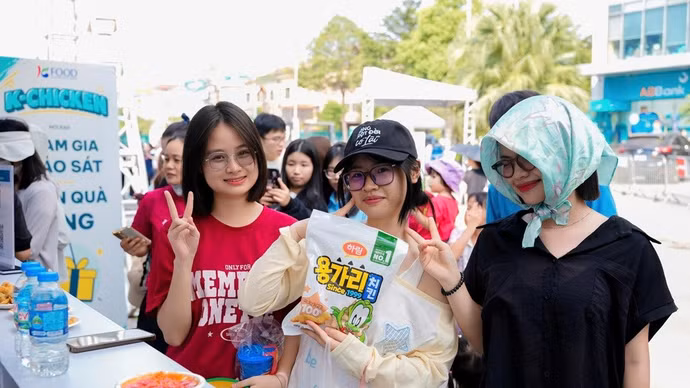 Thịt gia cầm chế biến Hàn Quốc được người Hà Nội đón nhận tại Lễ hội Con đường văn hóa Hàn Quốc 2026