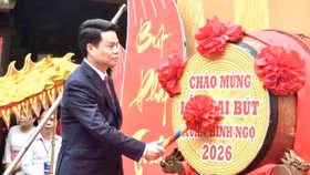 Ông Lê Ngọc Châu, Chủ tịch UBND thành phố Hải Phòng đánh trống khai bút Xuân Bính Ngọ 2026