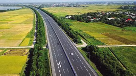 Đề xuất mở rộng các tuyến cao tốc Bắc - Nam lên 6 làn xe