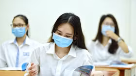 Năm nay là năm đầu tiên Bộ Giáo dục và Đào tạo công bố phổ điểm thi tốt nghiệp THPT trước khi công bố điểm thi 1 ngày