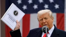 Mỹ chính thức áp thuế thuế đối ứng với hơn 80 quốc gia