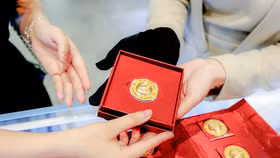 Giá vàng thế giới sẽ ra sao sau khi biến động mạnh chưa từng có trong lịch sử?