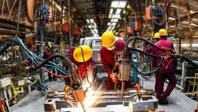 UOB nâng dự báo tăng trưởng GDP Việt Nam lên 6,4%