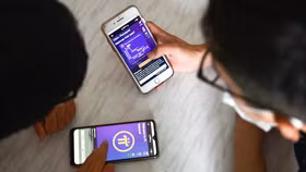 Nhiều “Pi thủ” thức để nhìn Pi nhích lên từng phút. (Ảnh minh hoạ)