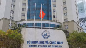 Những Bộ nào sẽ giữ nguyên tên sau hợp nhất?