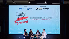 Các diễn giả tham gia phiên thảo luận chuyên đề. Ảnh: L.T