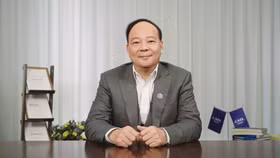 Vị đại gia quyền lực khiến người giàu nhất thế giới và người giàu nhất Việt Nam đều phải “bắt tay”