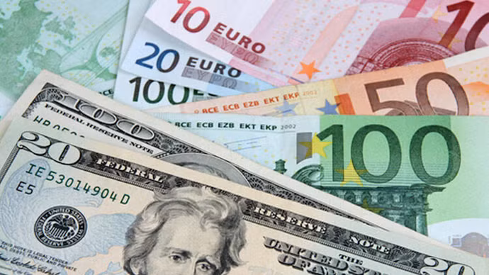 Tỷ giá USD/VND hôm nay ngày 22/10: USD ngân hàng giảm sâu, VND dự báo mất giá 1,5%