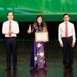 Bà Đặng Thị Trúc Lan Chi và Công ty Vĩnh Tiến được tôn vinh “Doanh nghiệp, Doanh nhân tiêu biểu” tỉnh Vĩnh Long 2026