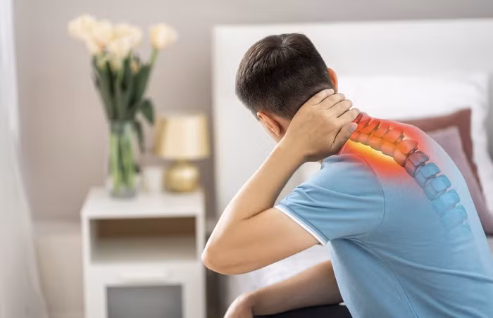 5 bài tập đơn giản giúp giảm đau cổ, cải thiện tư thế cho người thường xuyên dùng thiết bị điện tử